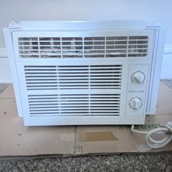 A/C 5,000 BTU