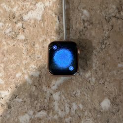 Apple Watch SE (broken Screen)
