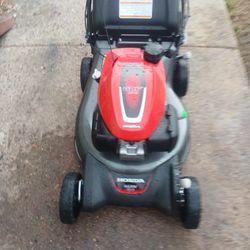 Honda GVC170 Hrn Self Propelled Mower Like New With Blade Stop Option 