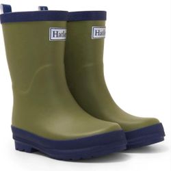 NWT, BOY'S HATLEY RAIN BOOTS SZ 2