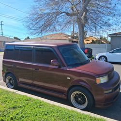 2005 Toyota Scion xB