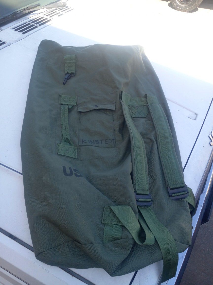 US Military Duffle Bag With Backpack Straps