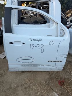 Front door Chevy Colorado 2020