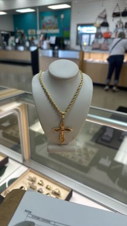 Rope necklace with pendant