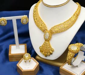 Gold-Tone Jewelry Set Necklace Earrings Bracelet Ring