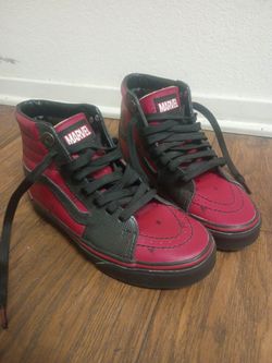 Men Size 4 Women Size 5.5 Vans X Marvel Deadpool Edition