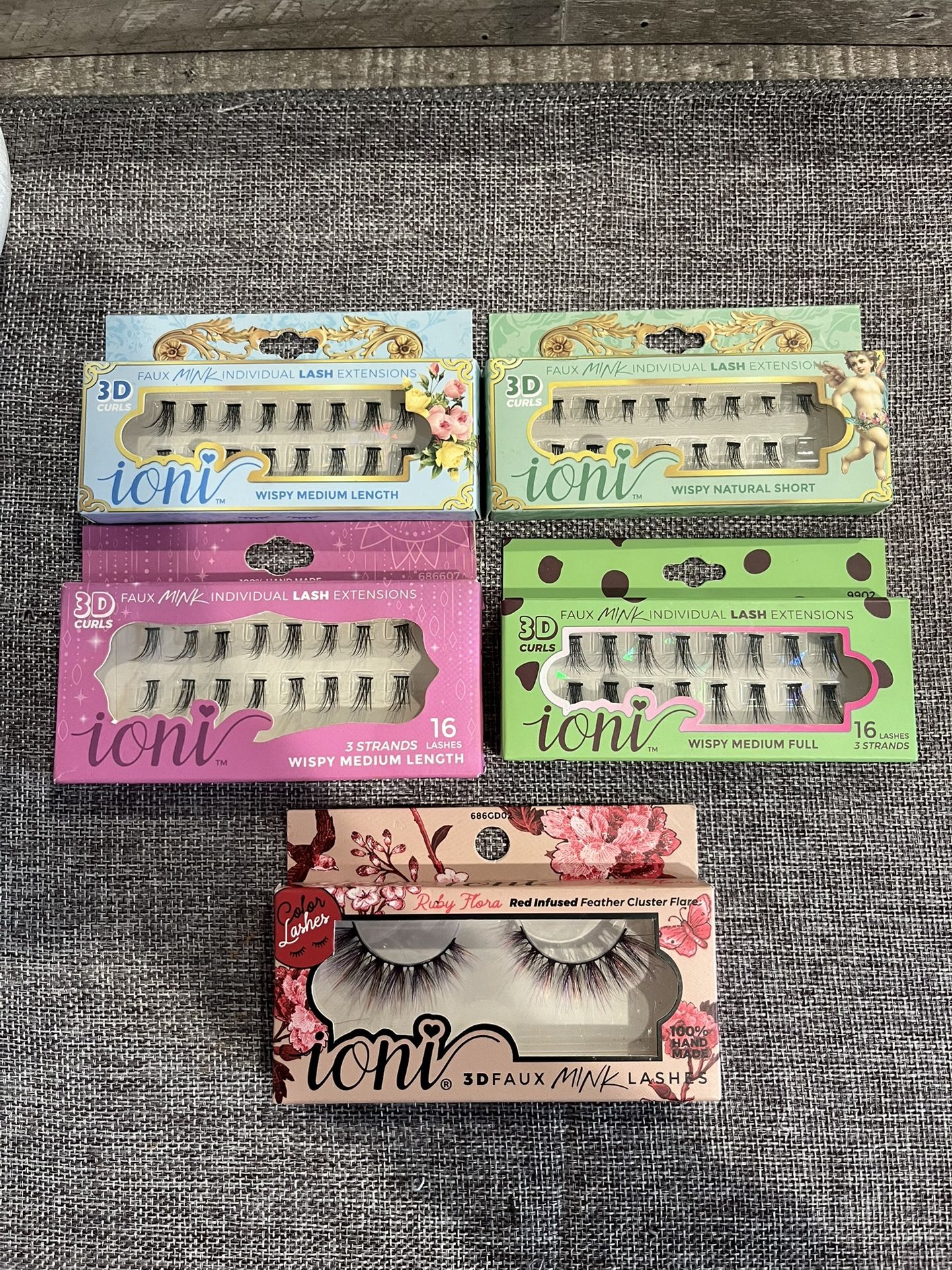 Ioni Lashes