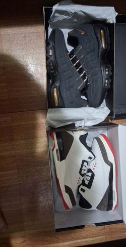 Two part of shoes un central tee nike and jordan
