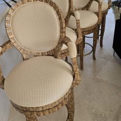 4 Bar Stools 