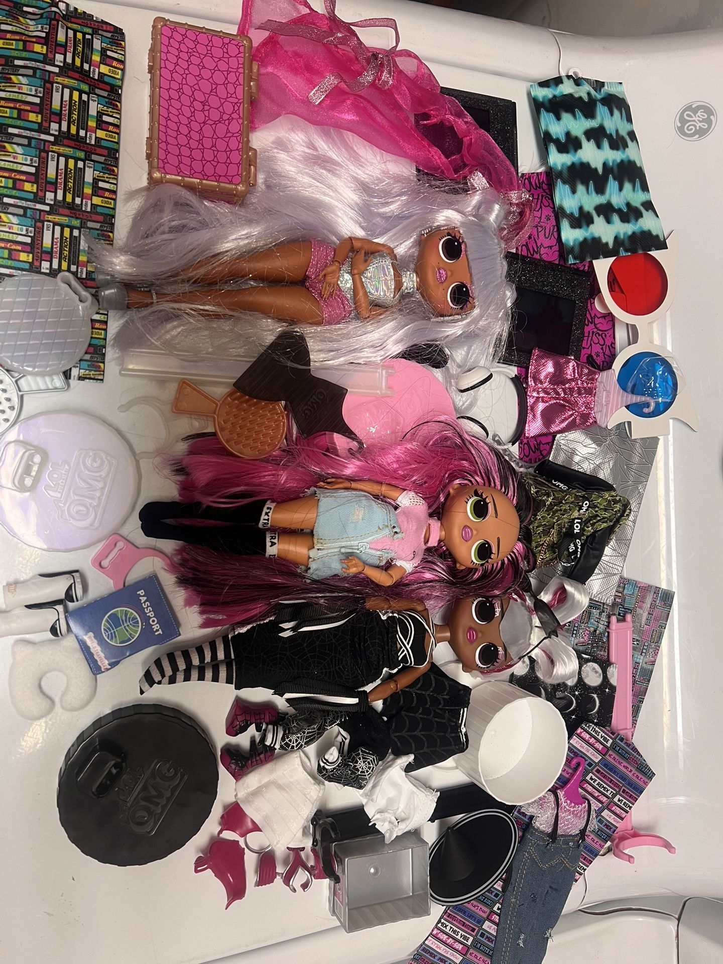 L.O.L Dolls Lot And Accesories