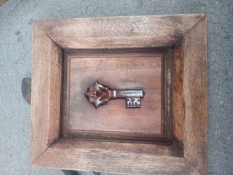 Vintage key and frame