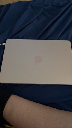 Apple MacBook Laptop