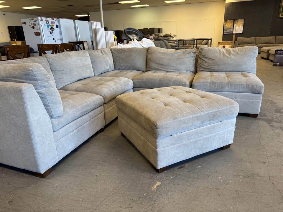 Thomasville tisdale fabric sectional with storage ottoman