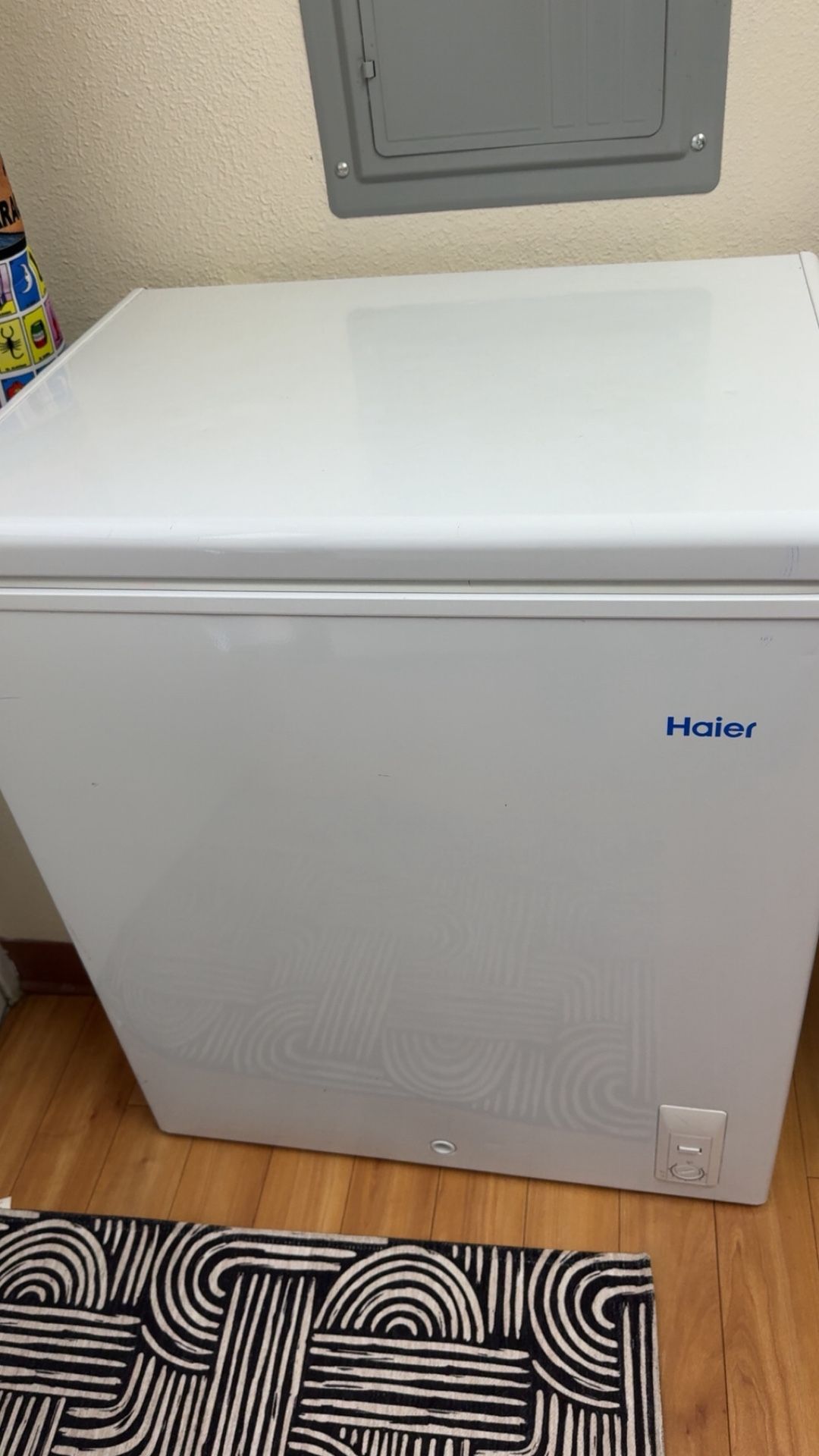 White Deep Freezer Haier 