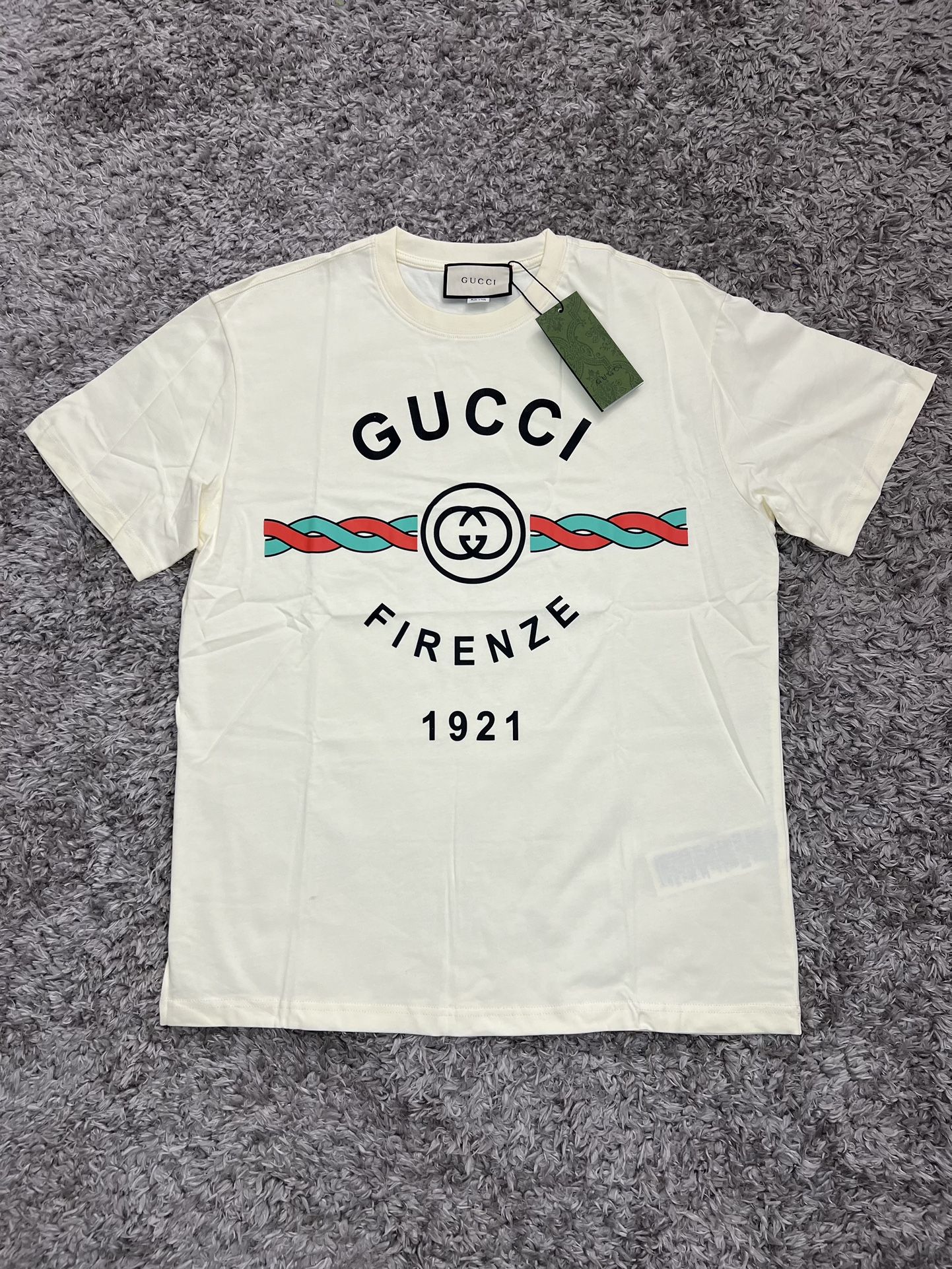 Gucci t shirt size L
