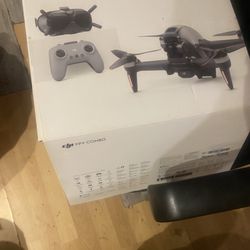 DJI FPV Drone Fly More Combo 