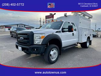 2013 Ford F550 Super Duty Super Cab & Chassis