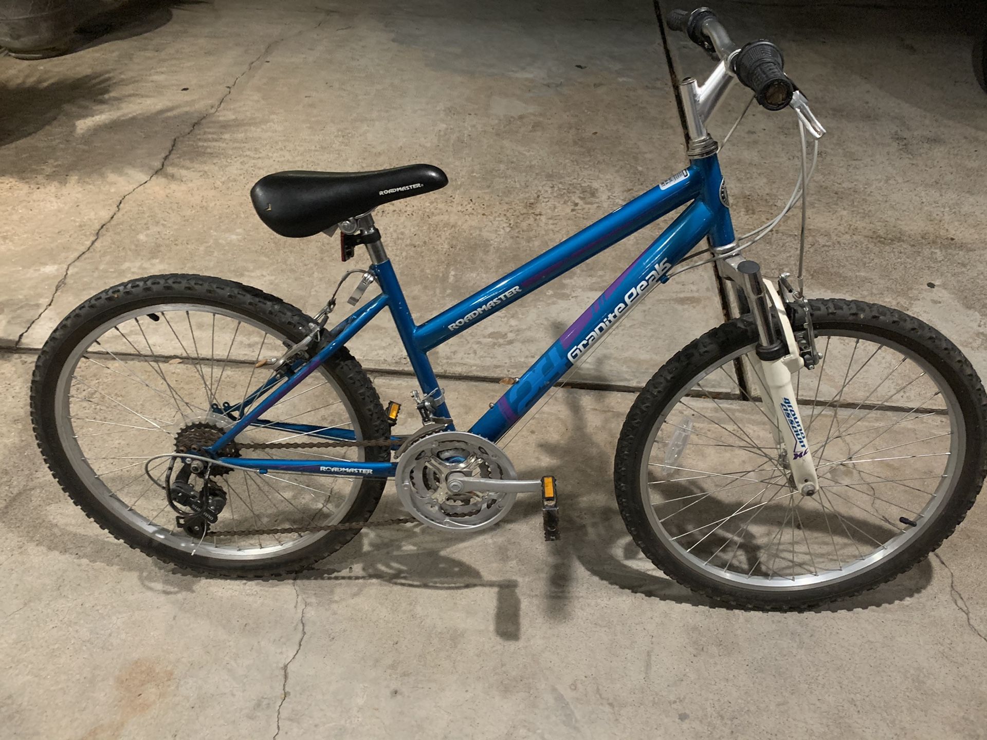 Roadmaster mountain bike