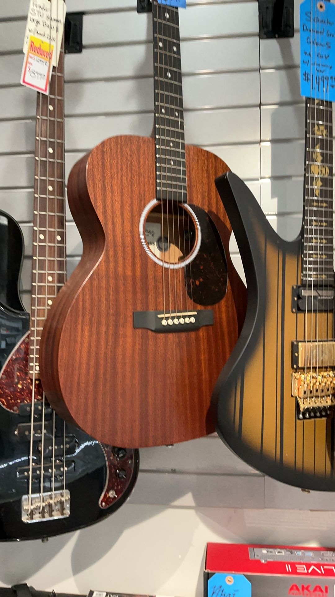 Martin Acoustic 000-10 acoustic guitar with soft case electric acoustic