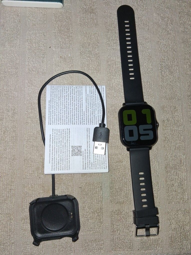 New Smart Watch Comes With Charger And Manual Price Is Firm $25