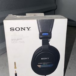 Sony MDR-7506 Headphones 