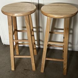 Set Of wooden barstools NEW