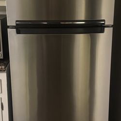Whirlpool, stainless steel doors refrigerator