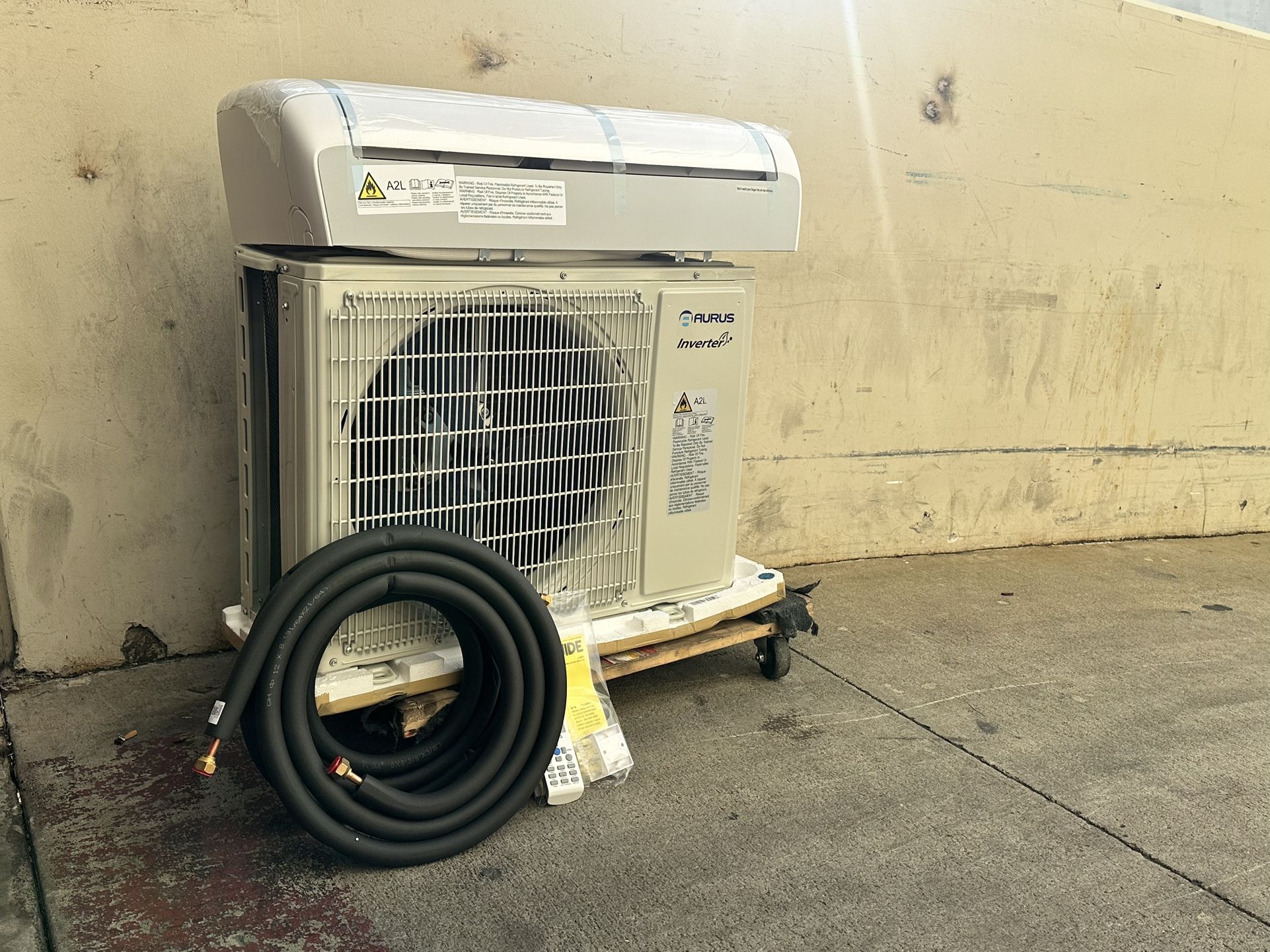 12000BTU DC Inverter 1 Ton Mini Split ac Air Conditioning AC Cooling And Heat 120volt Quiet 20 Sheer Wi-Fi