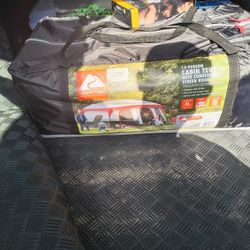 12-person  Cabin Tent With Convertible Screen Room