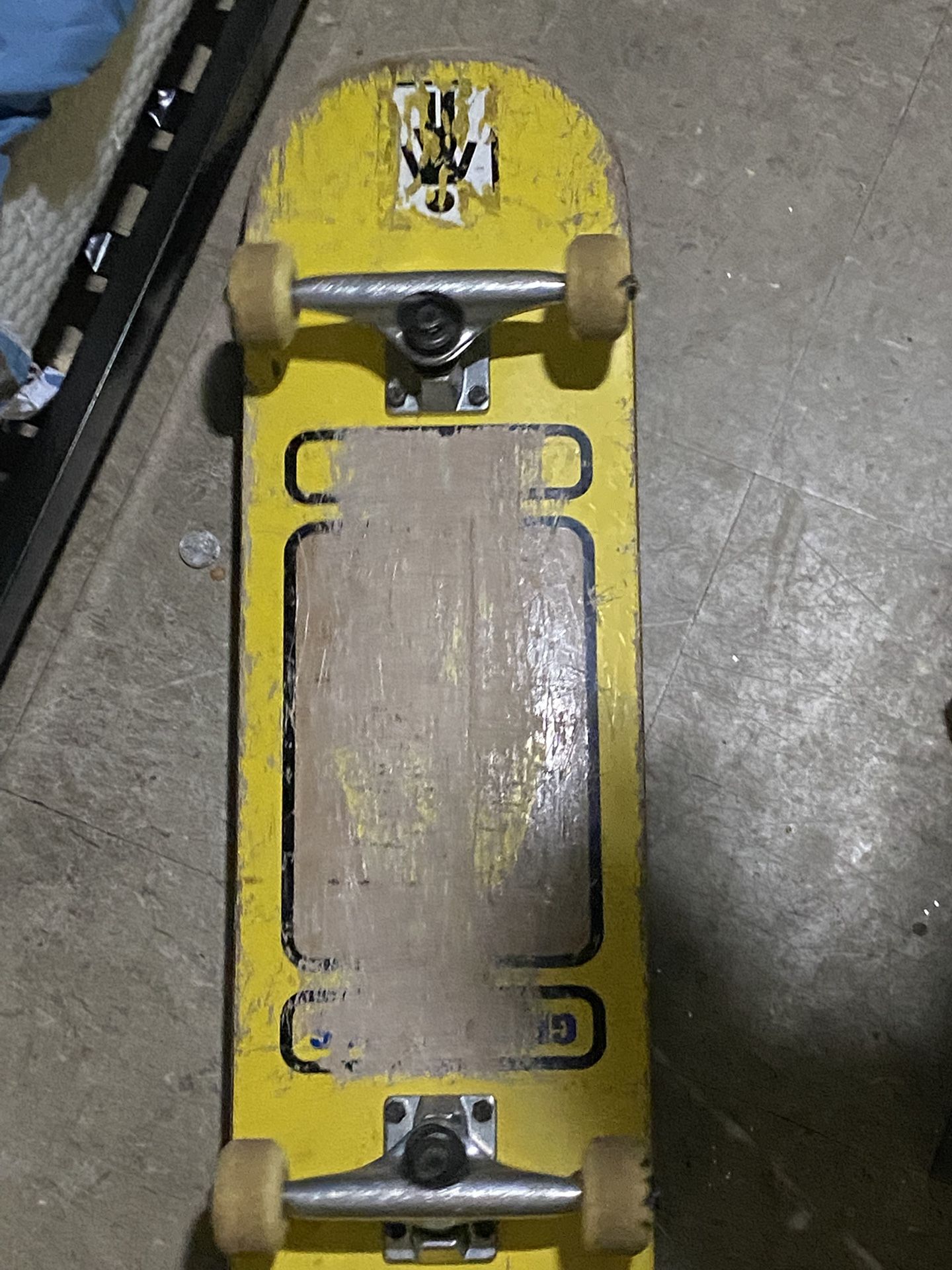 Complete Skateboard — Rides Well, Great for Beginners