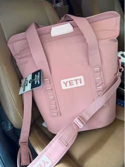 YETI Hopper M15 Soft Cooler Pink