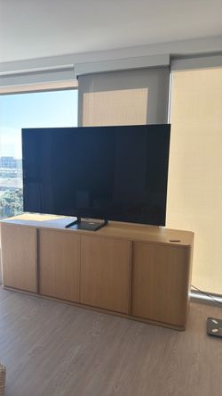 Almost New - Samsung - 77” Class S84D Series 4K OLED Smart Tizen TV