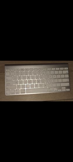 APPLE WIRELESS KEYBOARD