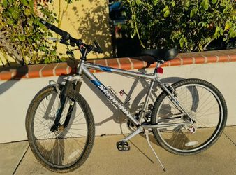 Men’s Schwinn Mountain Bike