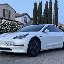 2020 Tesla model 3