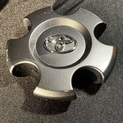 TOYOTA Genuine Parts - Cover Sub-Assy, Whee (4260B-0C050) 