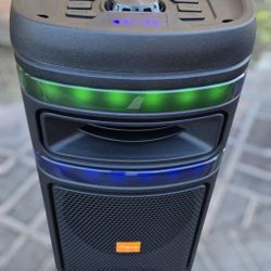 BLUETOOTH PORTABLE SPEAKER Brand New 