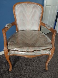 Vintage Light Oak Color Wooden Victorian Style Chair