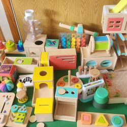 Lovevery /Montessori 