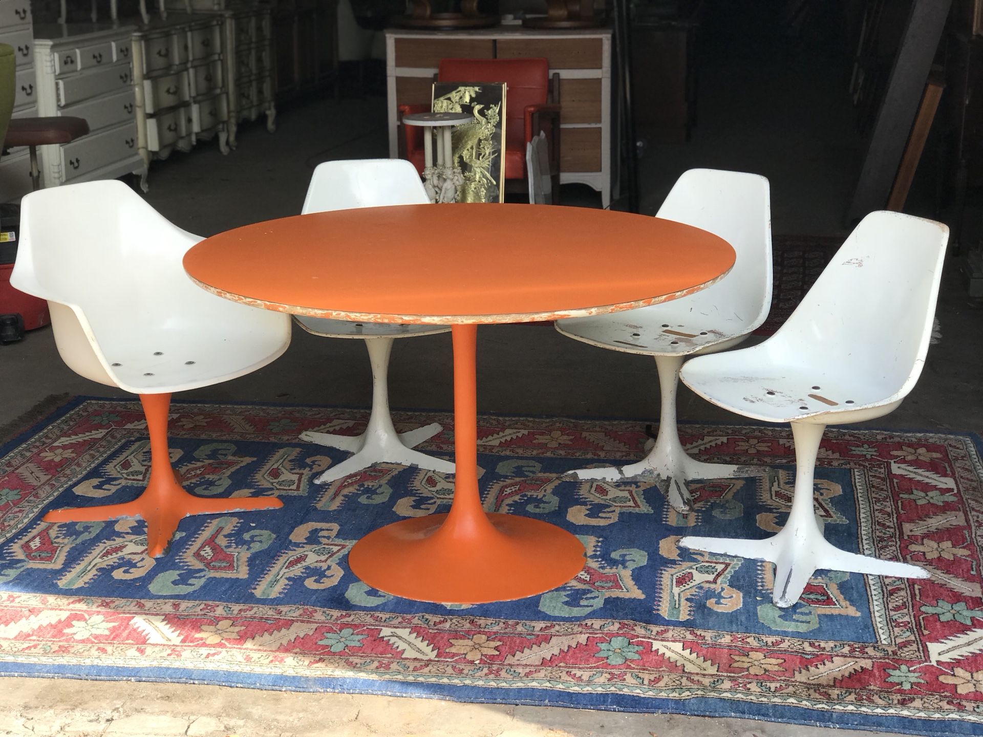 Burke Dining Set Mid Century Modern Fiberglass Tulip Chairs Table herman miller