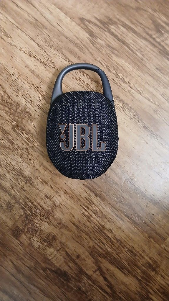 JBL Clip 5