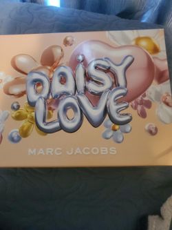 Daisy Love Marc Jacobs