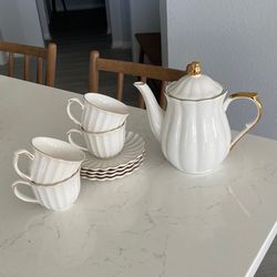 Ceramic tea set