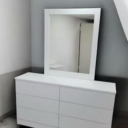 New Furniture Dresser And Mirror White🎀🏠