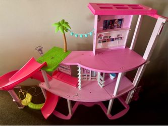 Barbie Dream House