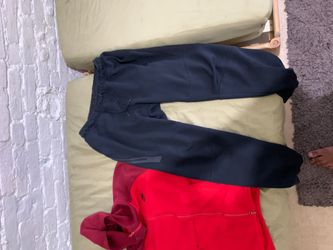 Nike tech fleece pants for 80$ size large