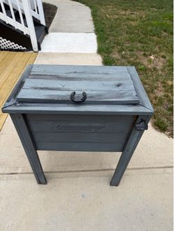rustic wooden cooler/ice chest on leg