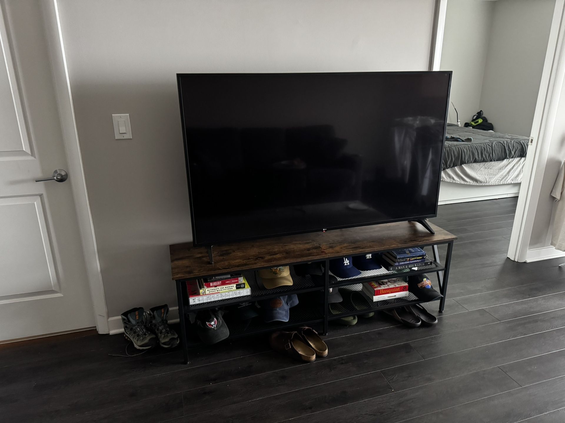 LG TV 75 Inches