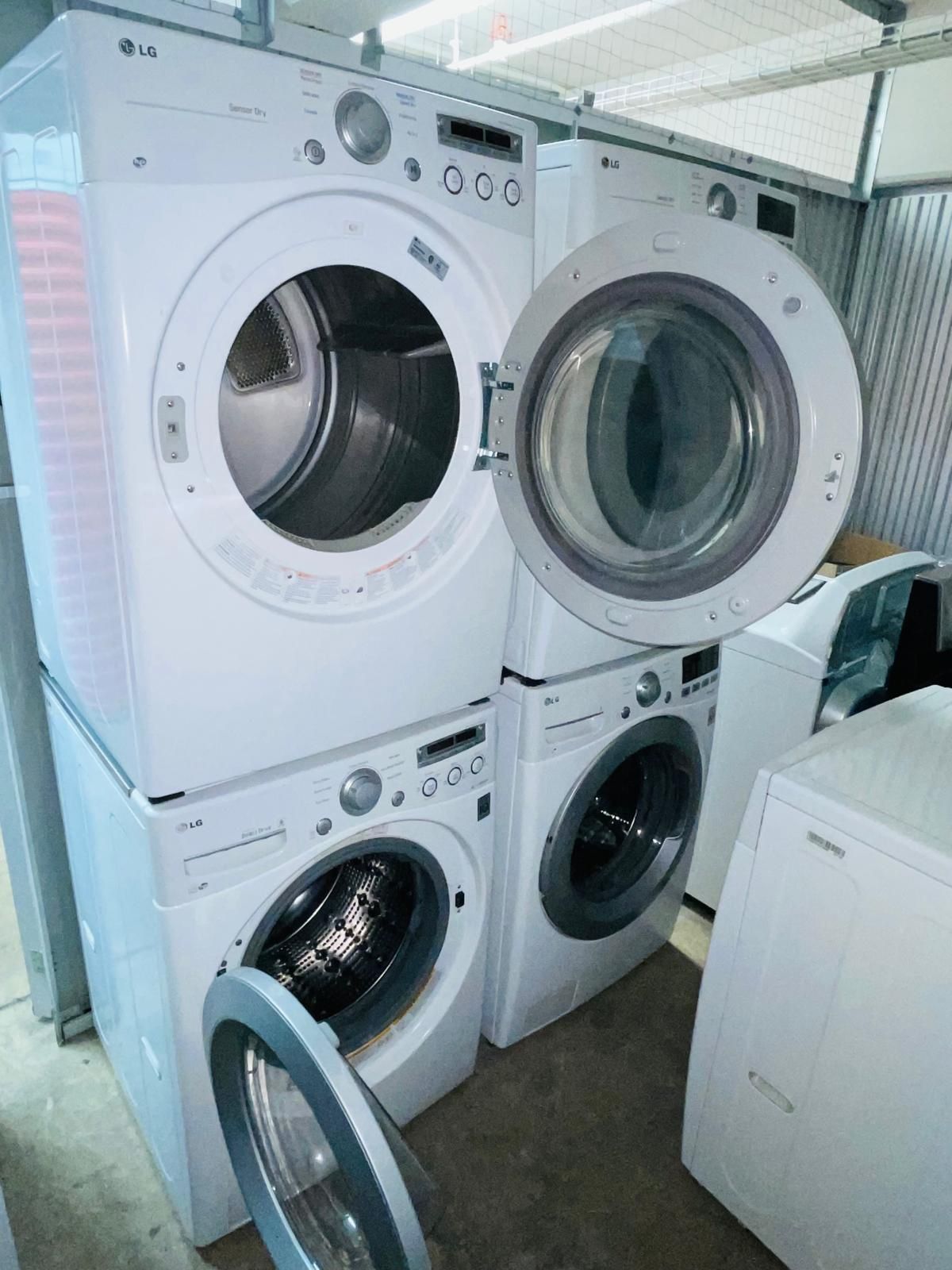 LG washer and dryer in very perfect condition a receipt for 90 days warranty