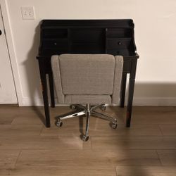 Desk And Chair 